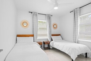 3 bedrooms, iron/ironing board, free WiFi, bed sheets - Beautiful 3-bedroom house with AC in Fort Lauderdale near Beach,Downtown,Airport (Fort Lauderdale)