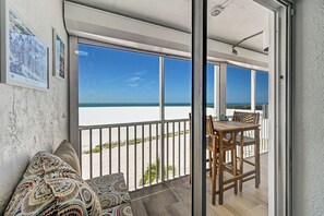Interior - Ocean Vibes 2 BR, beachfront condo, endless shore/ocean views, steps to the sand (Fort Myers Beach)