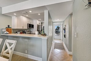 Fridge, microwave, oven, stovetop - Ocean Vibes 2 BR, beachfront condo, endless shore/ocean views, steps to the sand (Fort Myers Beach)
