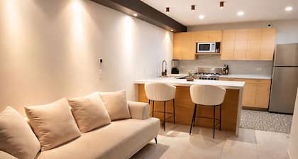 Practical stay 5 min from airport perfect for early flights / late arrivals