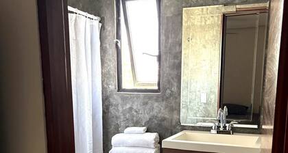 Practical stay 5 min from airport perfect for early flights / late arrivals