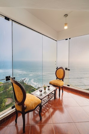 Interior - Stunning Panoramic Ocean Views in Miraflores | Near Larcomar (Miraflores)