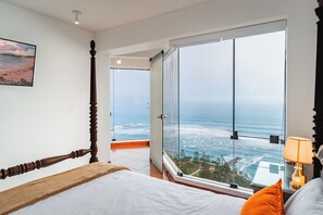 3 bedrooms, desk, iron/ironing board, travel crib - Stunning Panoramic Ocean Views in Miraflores | Near Larcomar (Miraflores)