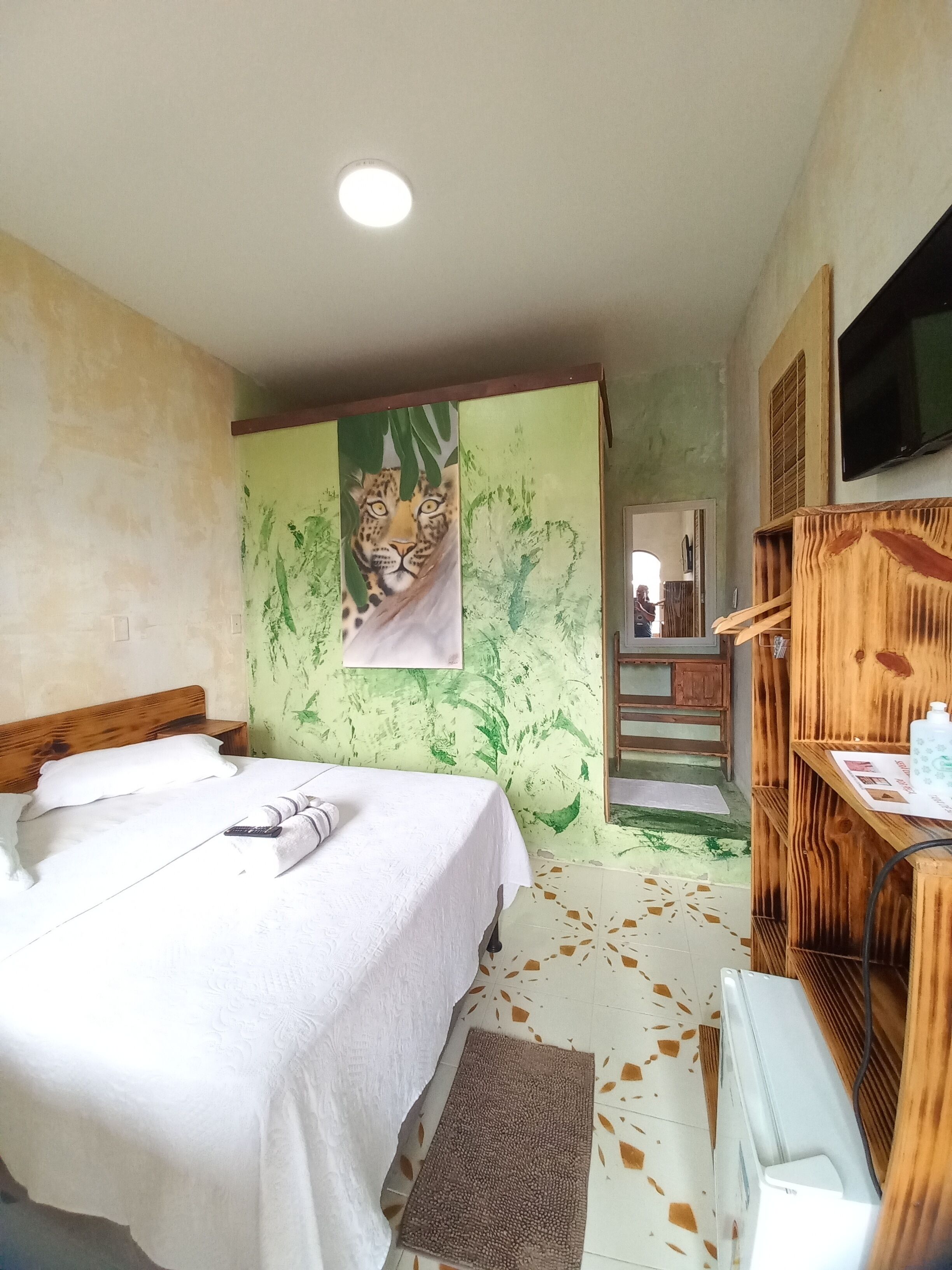 Suite Confort, balcon, vue cour intérieure | Fer et planche à repasser
