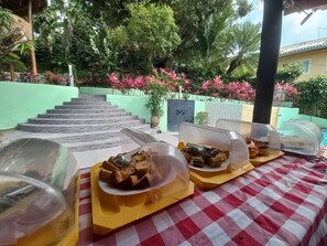 Mini-fridge, microwave - Beleza Natural Pousada (Morro de São Paulo)