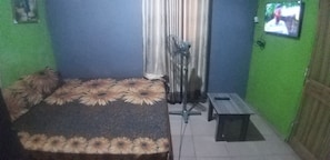 Superior Double Room | Desk - JK Hotels (Lagos)