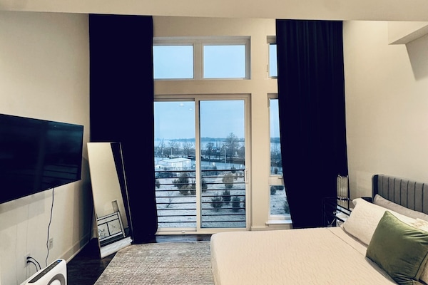 4 slaapkamers, een bureau, een strijkplank/strijkijzer, gratis wifi