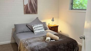 1 chambre, bureau, Wi-Fi, draps fournis