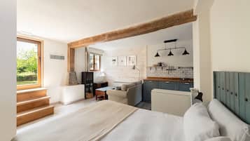 5 Schlafzimmer, Bügeleisen/Bügelbrett