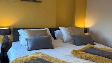 Apartment, 2 Bedrooms, Accessible | 3 bedrooms