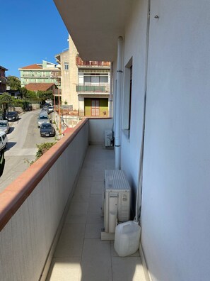 Property grounds - Villa Linda Casa Grande x 9 (Giardini Naxos)