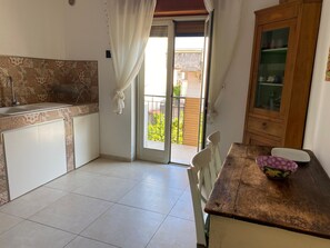 Interior - Villa Linda Casa Grande x 9 (Giardini Naxos)