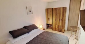 1 chambre, accès Internet, draps fournis