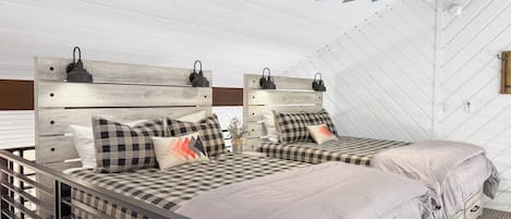 3 bedrooms, desk, iron/ironing board, free WiFi