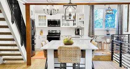 The Sunburst Social | Modern Condo with Amenities