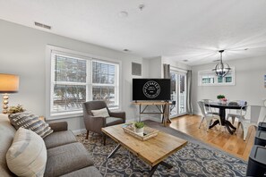 Smart TV - Parkside Downtown Retreat | Walkable (Traverse City)