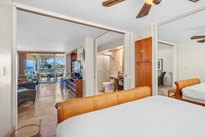 1 bedroom, iron/ironing board, free WiFi, bed sheets - New Listing! Oceanfront Island Escape at Hale Ono Loa 207 (Lahaina)