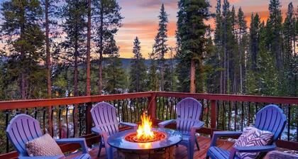 Blue River Hideout by Avantstay Private Hot Tub + Fire Pit + Sunroom + Mountain Views