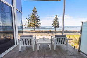 Terrace/patio - Reefwatch, Beachfront Luxury, Panoramic Views (Encounter Bay)