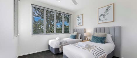 2 bedrooms, iron/ironing board, WiFi, bed sheets