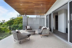 Terrace/patio - Exclusive Waterfront Oasis w/ Private Beach & Pool (Noosa Region)