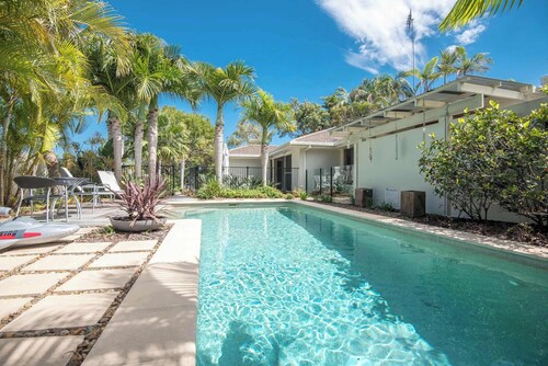 Noosa Sunrise - Pet-friendly with Pool
