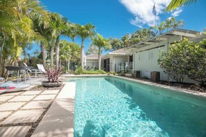 Pool - Noosa Sunrise - Pet-friendly with Pool (Noosa Region)