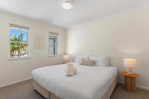 2 chambres, fer et planche à repasser, Wi-Fi, literie fournie