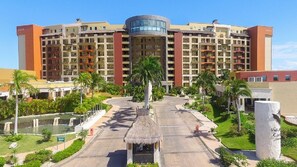 Exterior - Beachfront 3BR Residence at Villa del Palmar Cancun (Cancún)