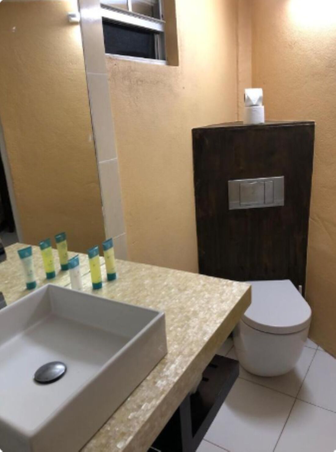 Comfort Studio, Pool View | Bathroom