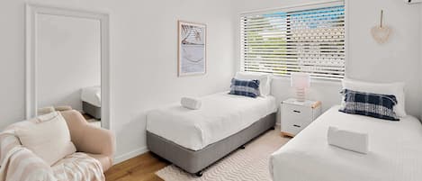 2 bedrooms, iron/ironing board, WiFi, bed sheets
