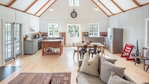 Living area - Little Red Barn in the Noosa Hinterland (Hinterland Region)