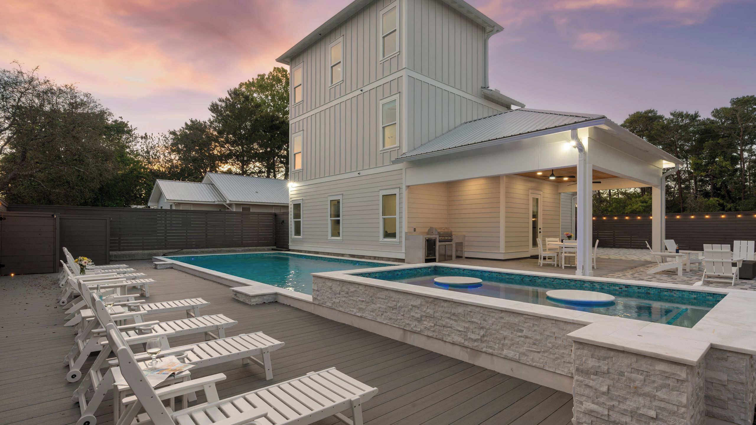 House (Multiple Bedrooms) | Front of property