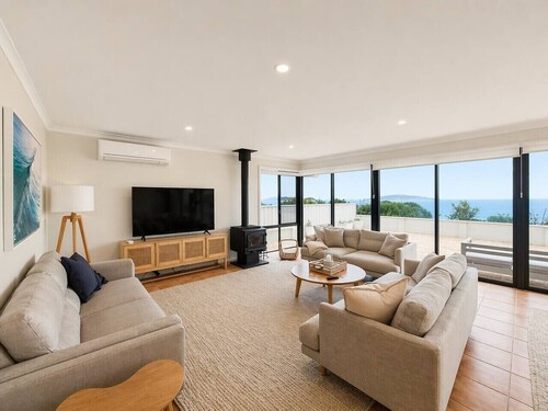 West Beach Holiday Home