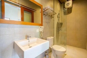 Deluxe Double Room, Garden View | Bathroom - The Tanjung Bidadari (Badung)