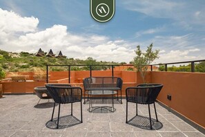 Lägenhet - flera sängar - bubbelbad - utsikt mot poolen (Quinta de Allende Fernando Z05) | Terrass/Patio