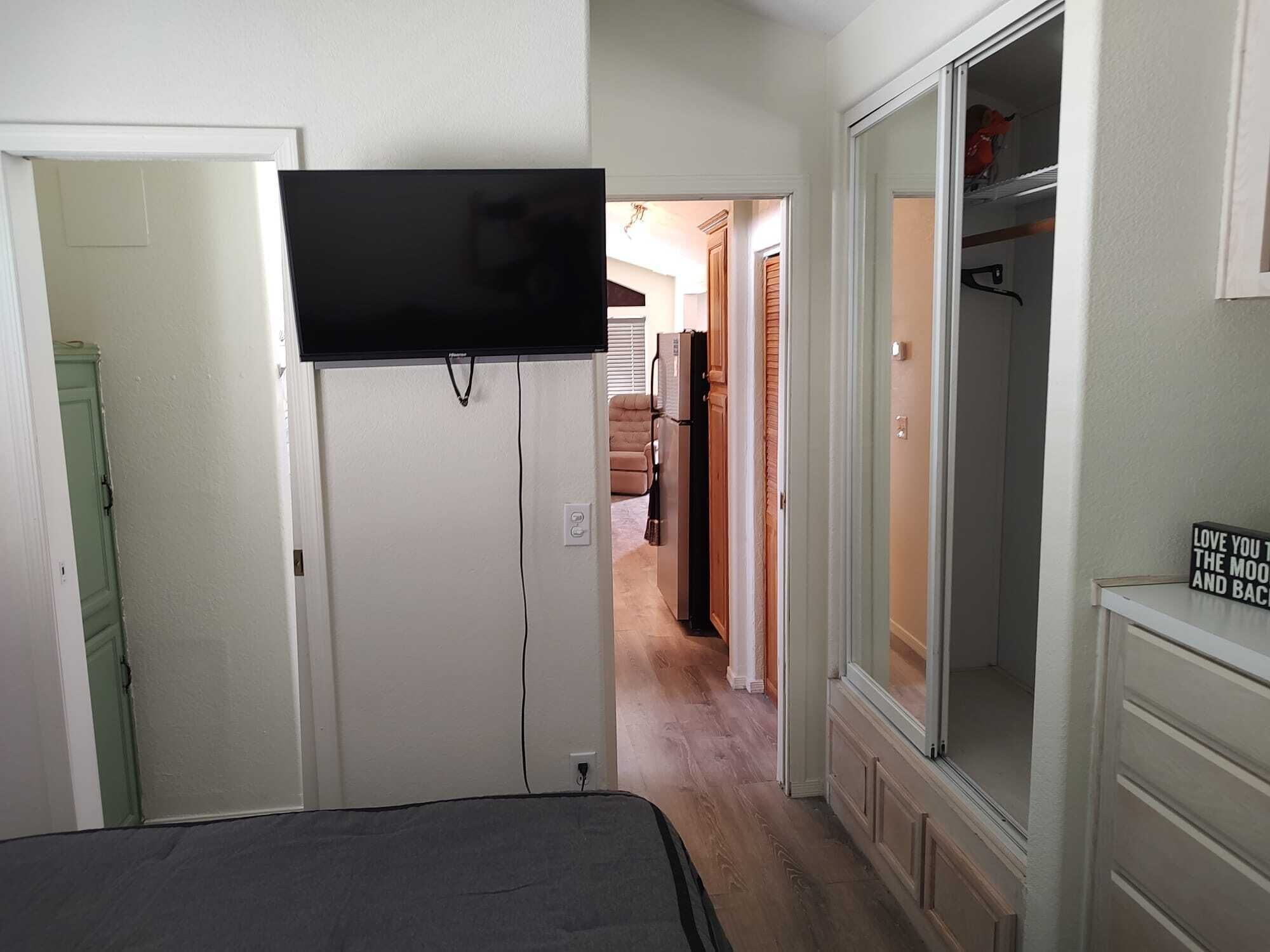2 bedrooms, WiFi, bed sheets