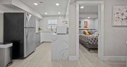 Pool - Sleeps 8-Work+Play Escape 4BR