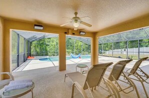 Pool - 5bd 4bth 20 min to Disney FREE Heated POOL & Spa. 2 Master suites. (Davenport)