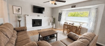Sugarhouse Retreat - Walk to Shops + Parks - Cozy Home w/ Private Yard