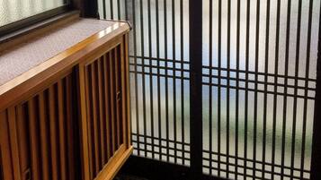 Pintu masuk interior