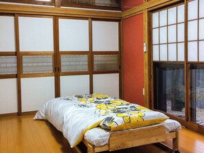 Classic House, 3 Bedrooms, City View - Shiki House (Shiki)