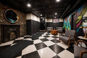 Interior - The William | Walk to OTR, Convention Ctr, Dwntn (Cincinnati)
