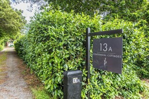 Property grounds - Centennial Cottage 1 - Boorool, Cosy, walk to Bowral, close to wedding venues (Bowral)