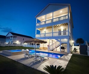 Exterior - Modern Galveston getaway 4 Min to Beach • Pool • Spa • Mini Golf • Fire Pit (Galveston)