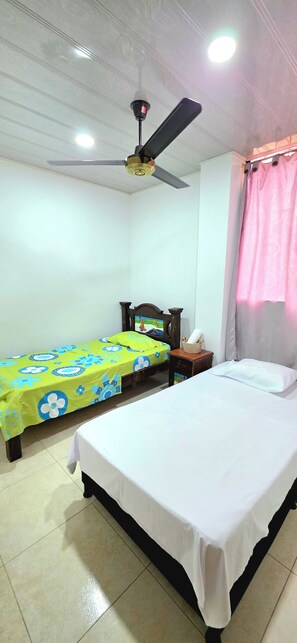 Wifi gratis y ropa de cama 