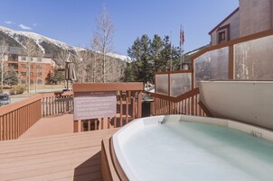 Bañera de hidromasaje exterior