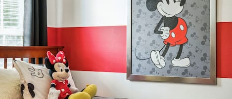 5 室のベッドルーム、アイロン / アイロン台、旅行用ベビーベッド、WiFi (無料)