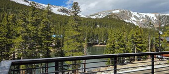 Colorado Mountain Retreat - A peaceful Lake View Cabin with Amazing Views!