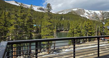 Colorado Mountain Retreat - A peaceful Lake View Cabin with Amazing Views!